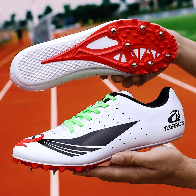 釘鞋品牌排行榜：這3個(gè)品牌的釘子鞋很受大家歡迎，你更喜歡哪一個(gè)