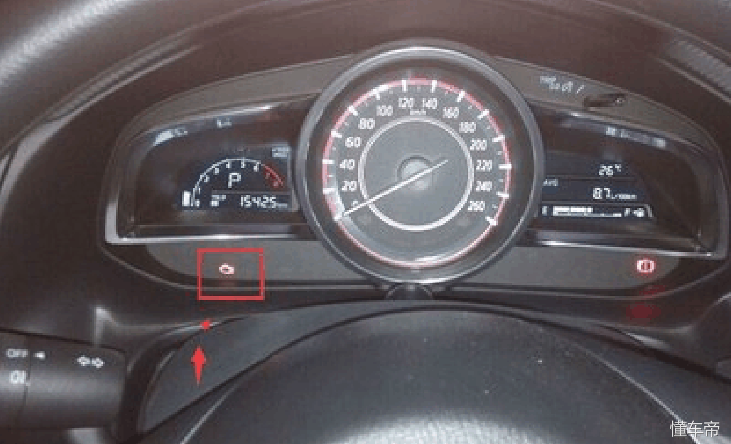 汽車(chē)發(fā)動(dòng)機亮黃燈是怎么回事(發(fā)動(dòng)機亮黃燈怎么回事還能開(kāi)嗎)