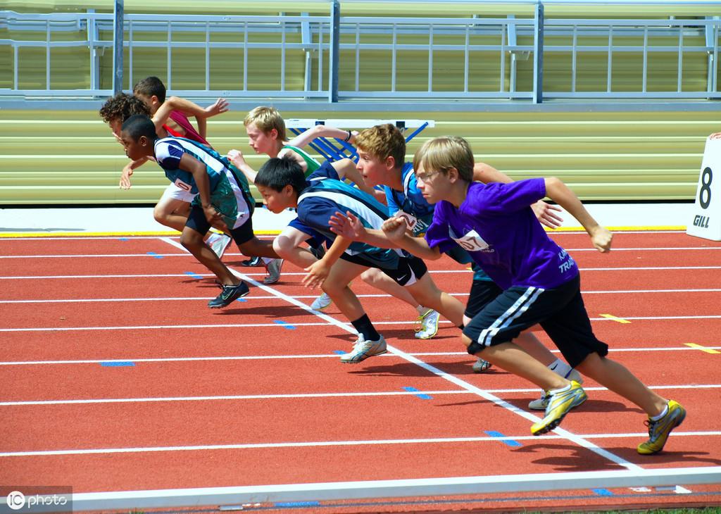 釘鞋品牌排行榜：這3個(gè)品牌的釘子鞋很受大家歡迎，你更喜歡哪一個(gè)