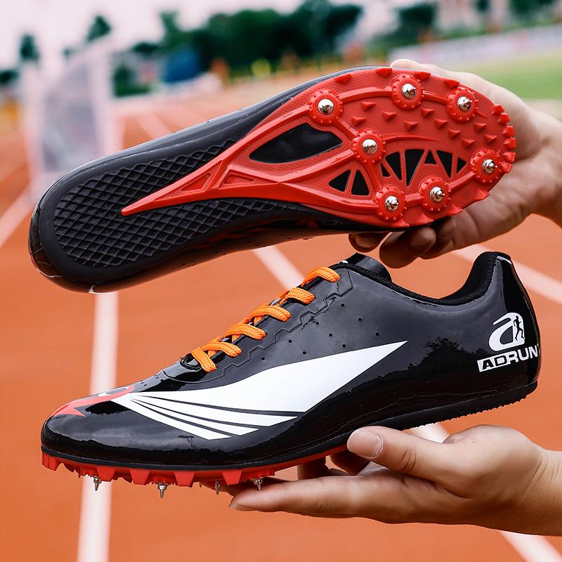 釘鞋品牌排行榜：這3個(gè)品牌的釘子鞋很受大家歡迎，你更喜歡哪一個(gè)